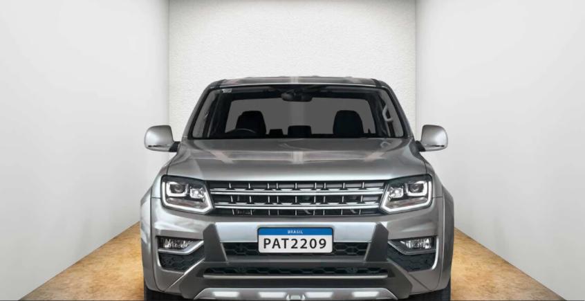 VAGA BOX - UMA VAGA GRANDE E OUTRA BOX MAIOR AINDA GUARDA UMA AMAROK