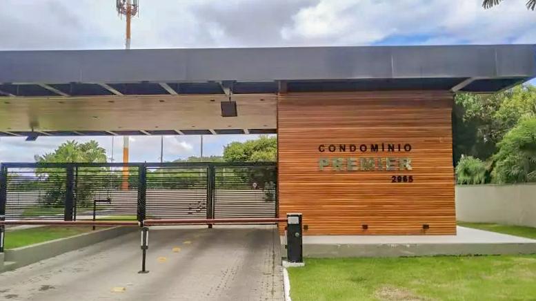 PREMIER JURERÊ