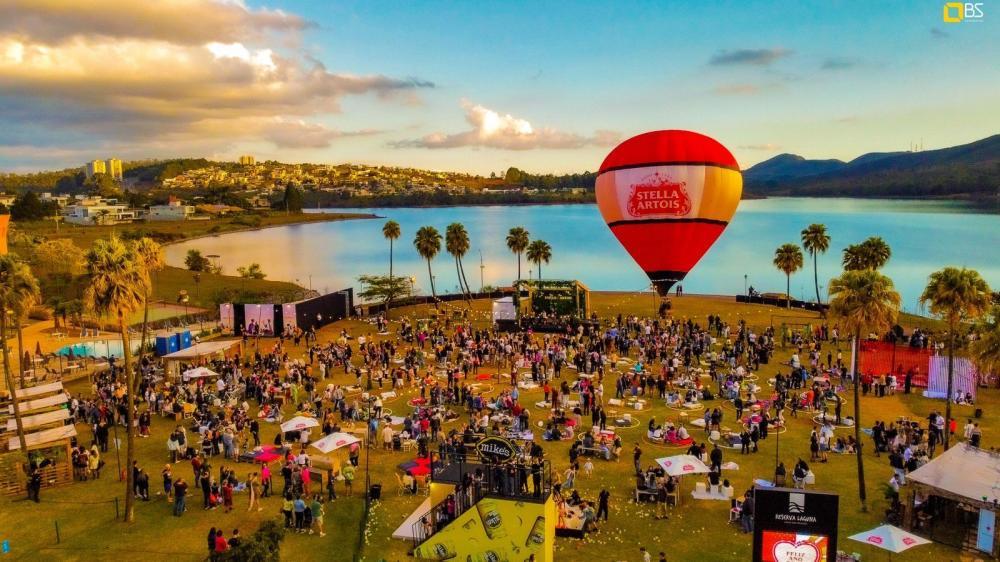 Aqui a vida � uma festa