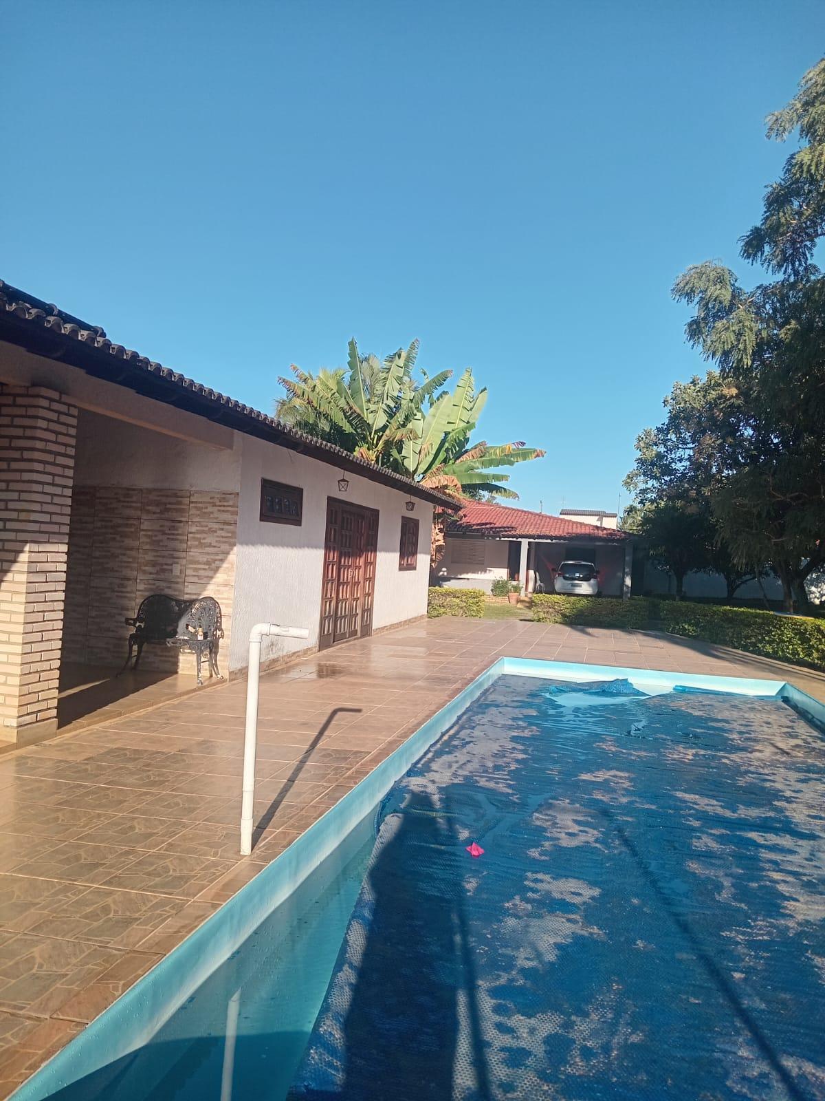 CASA ENTRELAGOS LAZER R$650.000,00