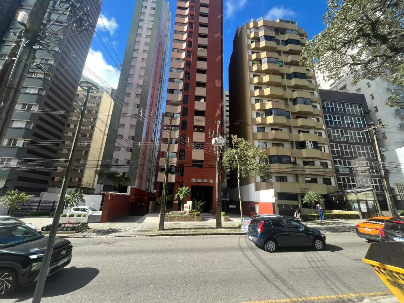 Semi Mobiliado no Batel